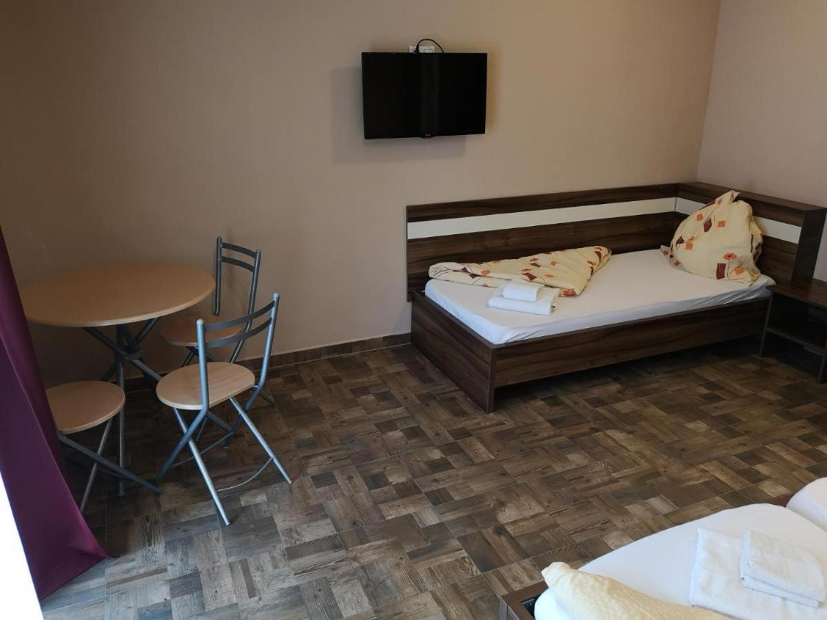 Borostyán Panzió Balatonfüred Acomodação com café da manhã Exterior foto