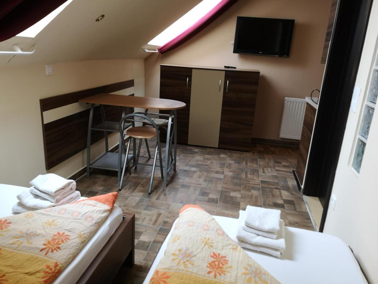 Borostyán Panzió Balatonfüred Acomodação com café da manhã Exterior foto